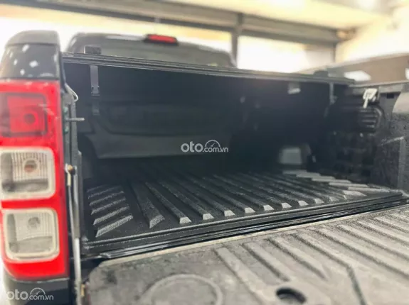 Ford Ranger XLS 2.2 4x2 AT 2019 - Xe lướt nhập khẩu Thái Lan còn mới 99%