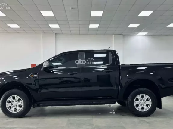 Ford Ranger XLS 2.2 4x2 AT 2019 - Xe lướt nhập khẩu Thái Lan còn mới 99%