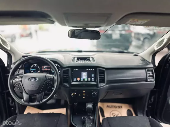 Ford Ranger XLS 2.2 4x2 AT 2019 - Xe lướt nhập khẩu Thái Lan còn mới 99%