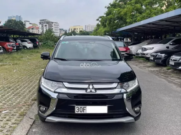 Mitsubishi Outlander 2.0 CVT 2018 - XE CHẤT GIÁ HỢP LÝ
