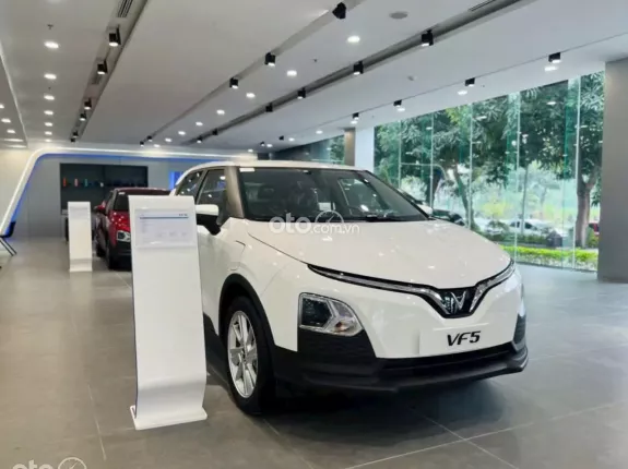 VinFast VF5 Plus 2025 - HẠN 30/10 - TẶNG 2 NĂM BẢO HIỂM THÂN VỎ + TRỪ 12 TRIỆU | SẴN TRẮNG GIAO NGAY GIÁ CHỈ TỪ 101 TRIỆU NHẬN XE - GIẢM GẦN 44 TRIỆU CHƯA KÈM QUÀ