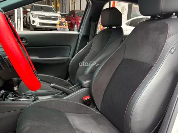 Honda City RS 2023 - Odo 2.2 vạn km zin