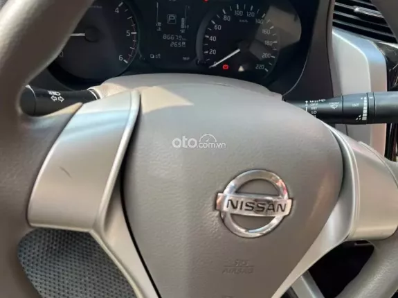 Nissan Navara EL Premium R 2018 - Tư nhân có nắp thùng - Chỉ hơn 4 đồng