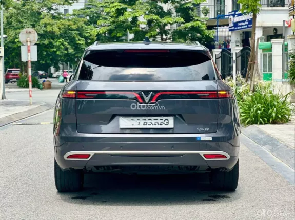 VinFast VF9 2024 - Xe đi ít, chủ thuê pin tiên phong giá tiêt kiệm