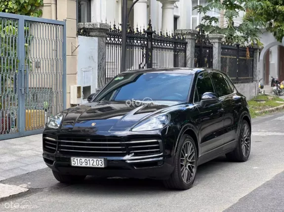 Porsche Cayenne Phiên bản khác 2018 - SUV sang trọng đầy đủ tiện nghi