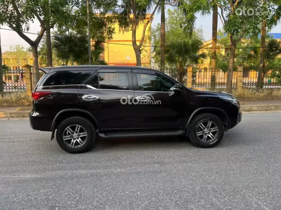 Toyota Fortuner 2.4 MT 4x2 2017 - Máy dầu, nhập khẩu Indonesia. Xe đẹp, máy zin từ cò, keo chỉ thân vỏ zin. Khôn