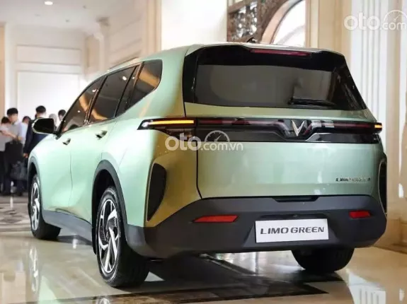 VinFast Limo Green 2025 - LĂN BÁNH CHỈ 704 TRIỆU - NHẬN CỌC SLOT GIAO SỚM