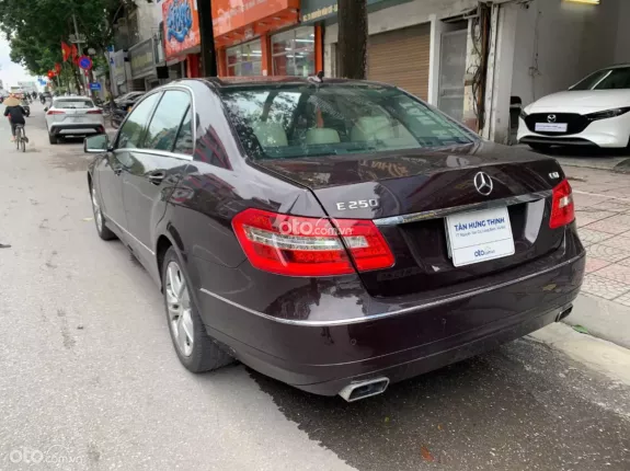 Mercedes-Benz E250 E250 2011 - Biển Hn tên Tư nhân - Giá chỉ hơn 3 đồng