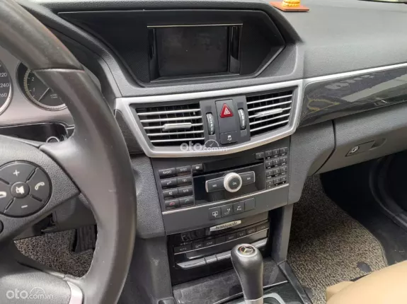 Mercedes-Benz E250 E250 2011 - Biển Hn tên Tư nhân - Giá chỉ hơn 3 đồng