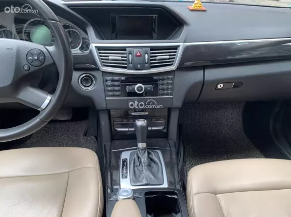 Mercedes-Benz E250 E250 2011 - Biển Hn tên Tư nhân - Giá chỉ hơn 3 đồng