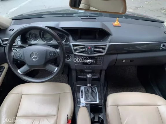 Mercedes-Benz E250 E250 2011 - Biển Hn tên Tư nhân - Giá chỉ hơn 3 đồng