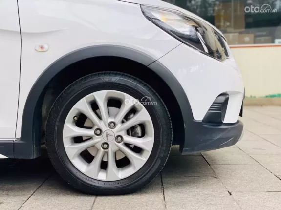 VinFast Fadil Cao cấp 2022 - Xe hatchback nhỏ gọn, tiết kiệm nhiên liệu