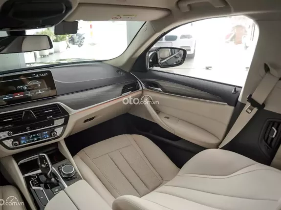 BMW 520i Luxury Line 2022 - BMW 520i Luxury Line 2022 lướt nhẹ 23.000km cực đẹp
