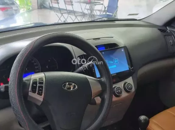 Hyundai Avante 2014 - Giá chỉ 220 triệu cần bán gấp