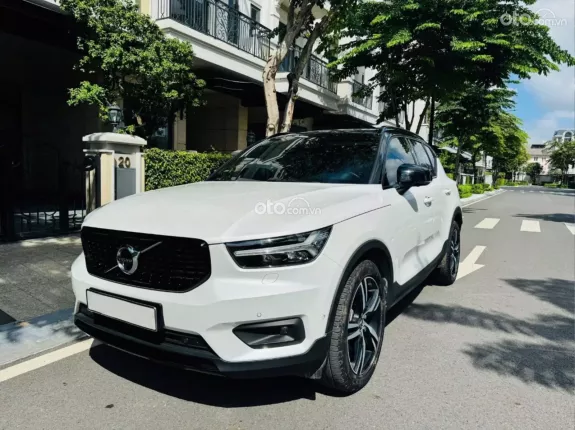 Volvo XC40 R-Design 2021 - Đầy đủ lịch sử hãng
