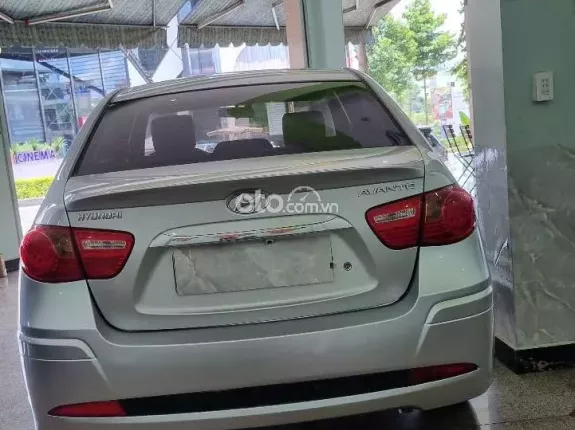 Hyundai Avante 1.6 MT 2014 - Cần bán gấp
