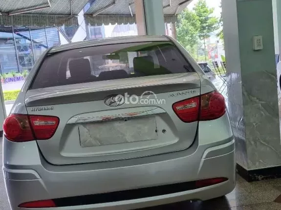 Hyundai Avante 1.6 MT 2014 - Cần bán gấp