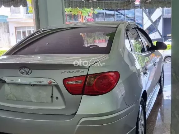 Hyundai Avante 1.6 MT 2014 - Cần bán gấp