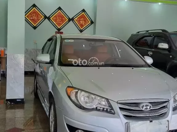 Hyundai Avante 1.6 MT 2014 - Cần bán gấp