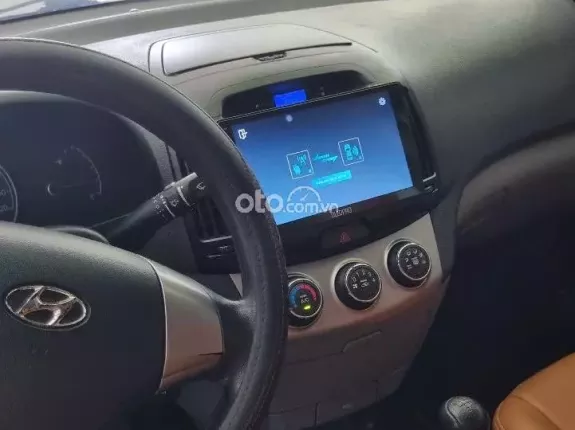 Hyundai Avante 1.6 MT 2014 - Cần bán gấp