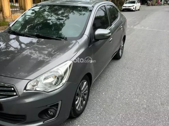 Mitsubishi Attrage 1.2L AT 2015 - Xe đẹp, máy số thân vỏ zin. K đâm va ngập nước. Có màn hình, cam lùi. Lốp mới, đăng kiểm mới