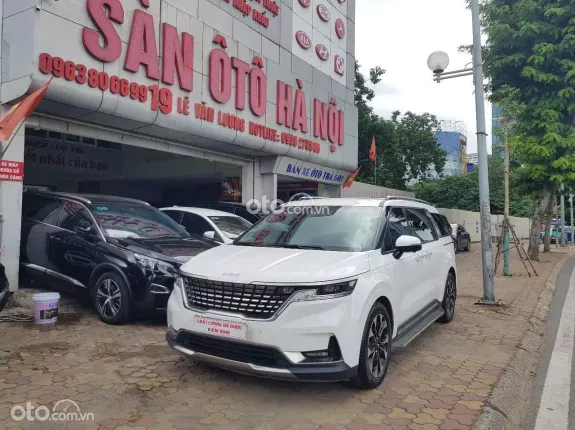 Kia Carnival 2.2D Premium 2024 - Kia Canival dầu premium 2024 trắng chạy đúng 1v2 km xịn full