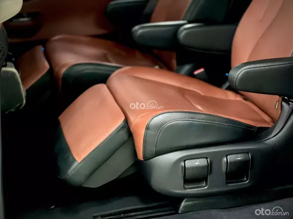 Kia Carnival 3.5G Signature 2022 - MPV cao cấp với thiết kế hiện đại và an toàn