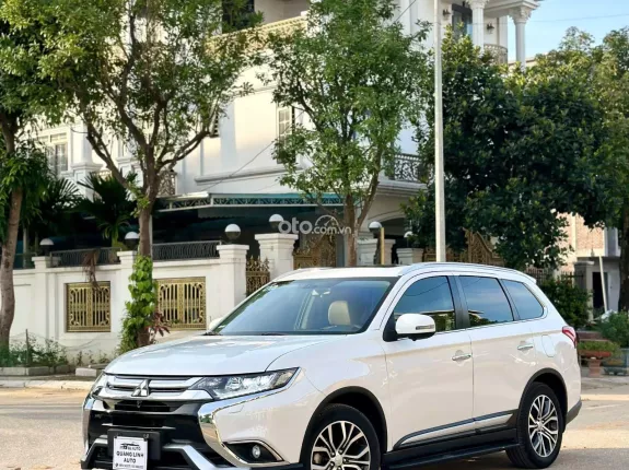 Mitsubishi Outlander 2.0 CVT Premium 2018 - Bảo dưỡng định kỳ, chuẩn km đi