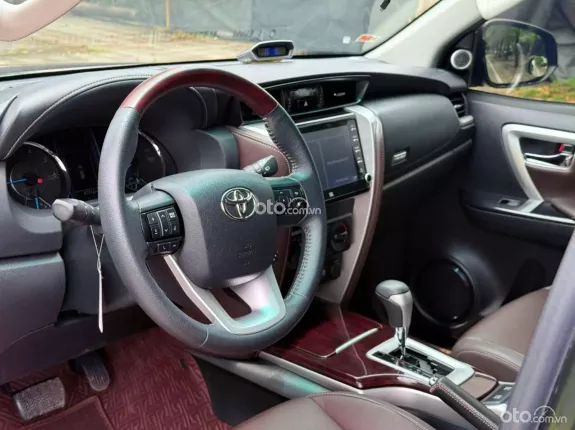 Toyota Fortuner 2019 - Cần bán xe 1 chủ từ mới đi giữ gìn