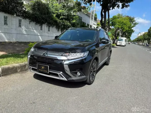 Mitsubishi Outlander 2.0 CVT 2021 - 1 chủ, odo 2 vạn km, xe đẹp chuẩn
