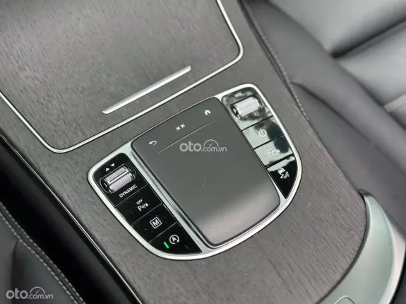 Mercedes-Benz GLC 300 4Matic 2023 - Một chủ từ mới đăng ký lần đầu 04/2023