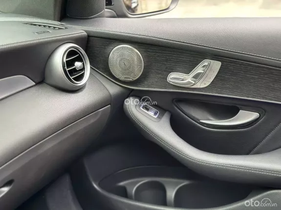 Mercedes-Benz GLC 300 4Matic 2023 - Một chủ từ mới đăng ký lần đầu 04/2023