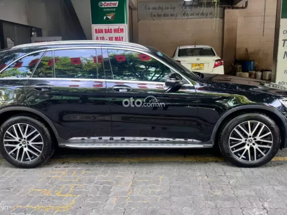 Mercedes-Benz GLC 200 V1 2021 - Xe chủ đi giữ, chất xe còn đẹp