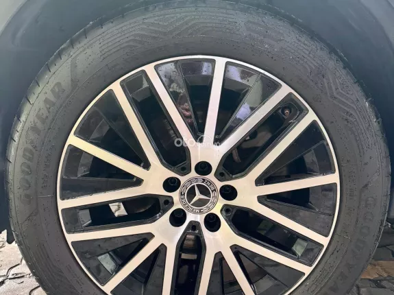 Mercedes-Benz GLC 200 V1 2021 - Xe chủ đi giữ, chất xe còn đẹp