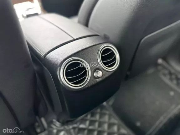 Mercedes-Benz GLC 200 4Matic 2018 - Xe 1 chủ mua mới từ đầu bao check thoải mái