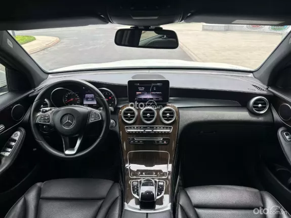 Mercedes-Benz GLC 200 4Matic 2018 - Xe 1 chủ mua mới từ đầu bao check thoải mái