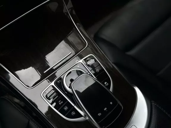 Mercedes-Benz GLC 200 4Matic 2018 - Xe 1 chủ mua mới từ đầu bao check thoải mái