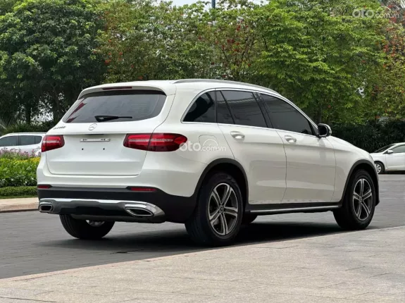 Mercedes-Benz GLC 200 4Matic 2018 - Xe 1 chủ mua mới từ đầu bao check thoải mái