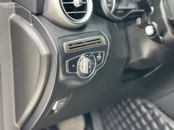 Mercedes-Benz GLC 200 4Matic 2018 - Xe 1 chủ mua mới từ đầu bao check thoải mái