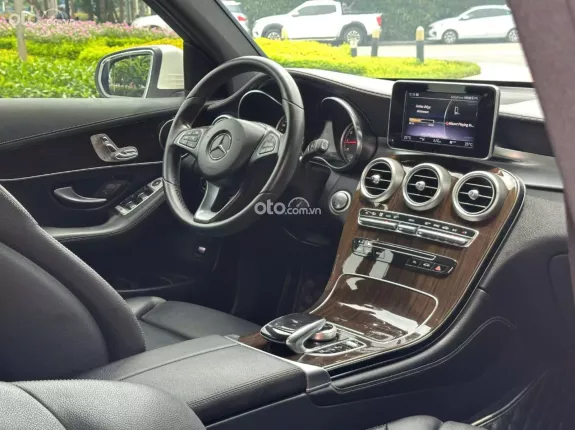 Mercedes-Benz GLC 200 4Matic 2018 - Xe 1 chủ mua mới từ đầu bao check thoải mái