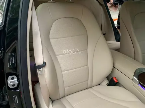 Mercedes-Benz GLC 200 V1 2022 - Xe 1 chủ mua mới từ đầu