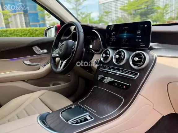 Mercedes-Benz GLC 200 4Matic 2021 - Xe còn đẹp, nước sơn bóng, check thoải mái