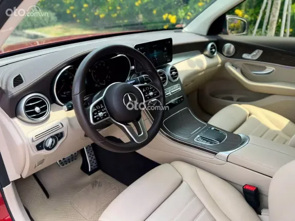 Mercedes-Benz GLC 200 4Matic 2021 - Xe còn đẹp, nước sơn bóng, check thoải mái