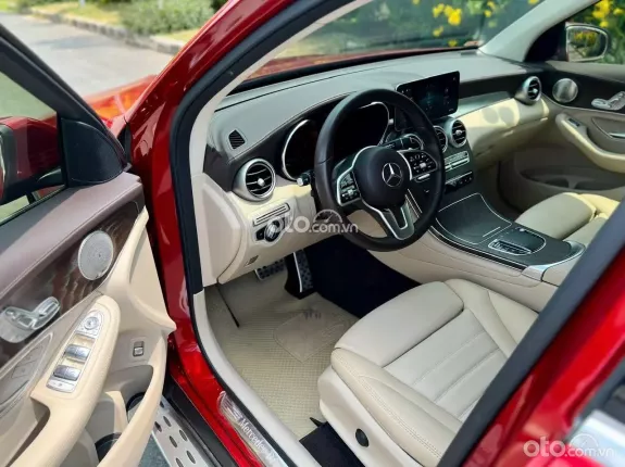 Mercedes-Benz GLC 200 4Matic 2021 - Xe còn đẹp, nước sơn bóng, check thoải mái