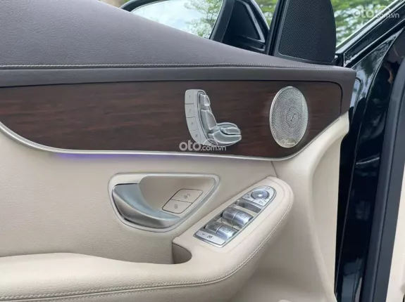 Mercedes-Benz GLC 200 V1 2022 - Xe 1 chủ mua mới từ đầu bao check