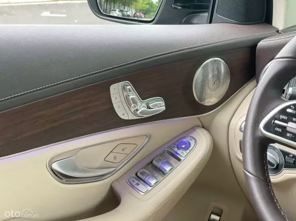 Mercedes-Benz GLC 200 V1 2022 - Xe 1 chủ mua mới từ đầu bao check