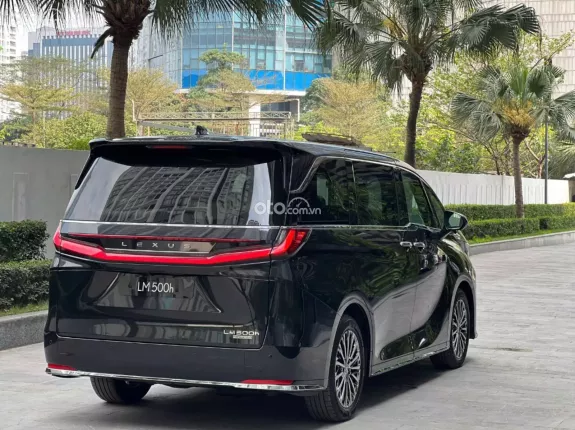 Lexus LM500h 6 ghế 2025 - Phiên bản nâng cấp, bổ sung vật liệu giảm rung và cách âm