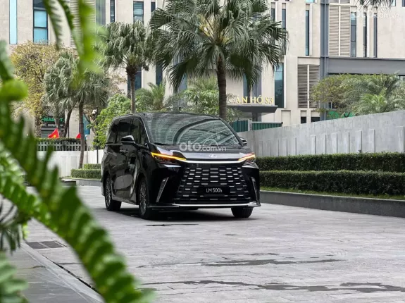 Lexus LM500h 6 ghế 2025 - Phiên bản nâng cấp, bổ sung vật liệu giảm rung và cách âm