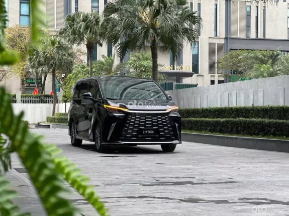 Lexus LM500h 6 ghế 2025 - Phiên bản nâng cấp, bổ sung vật liệu giảm rung và cách âm