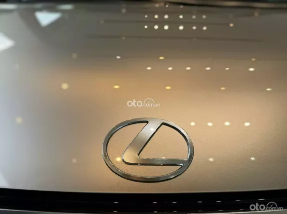 Lexus LM500h 6 ghế 2025 - Phiên bản nâng cấp, bổ sung vật liệu giảm rung và cách âm